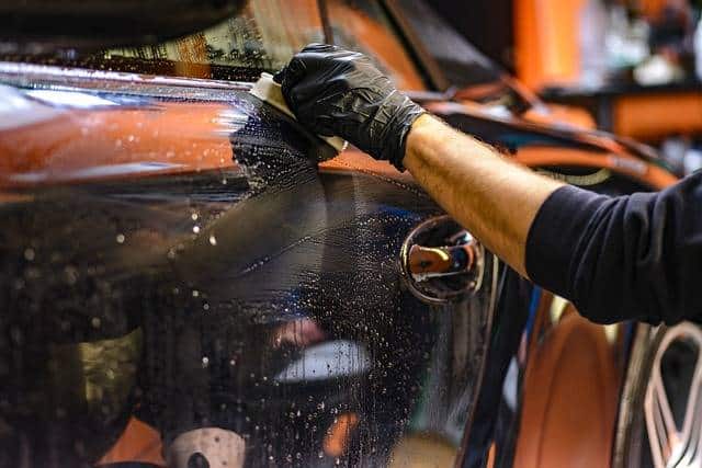 Comment polir et lustrer sa voiture ?