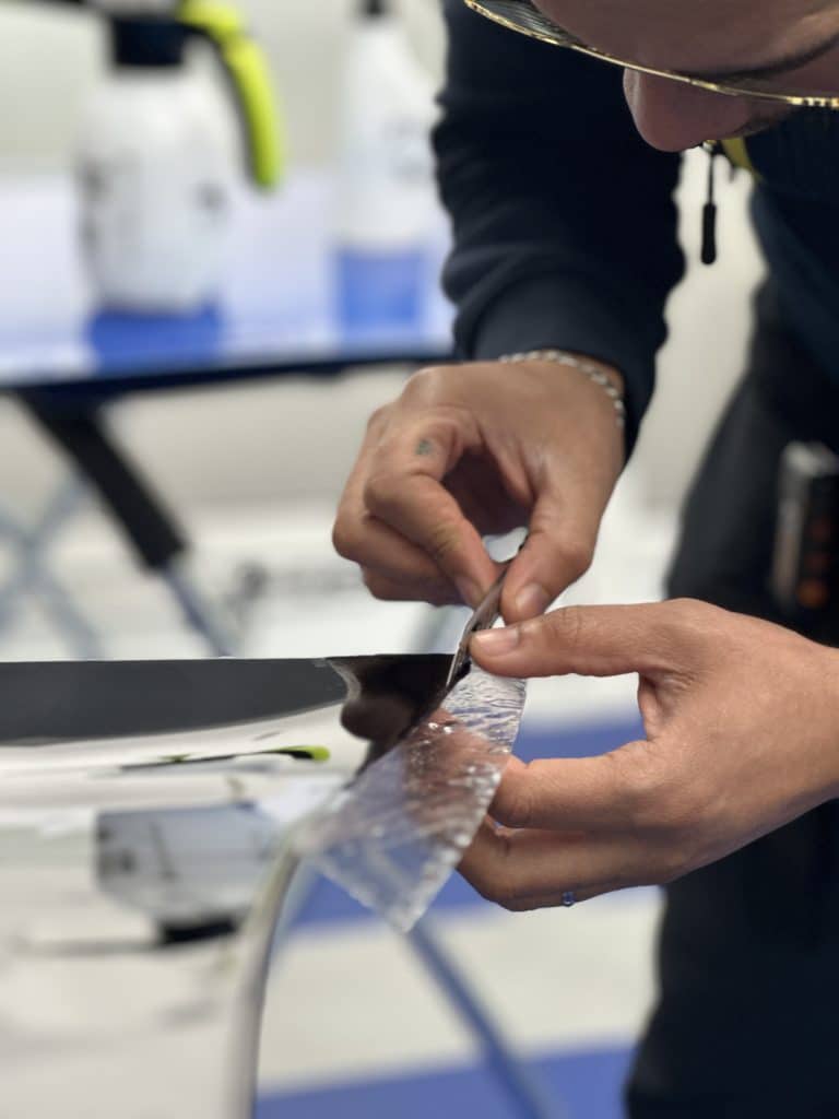 formation protection de carrosseir een film transparent - Centre PPF multi marque 78