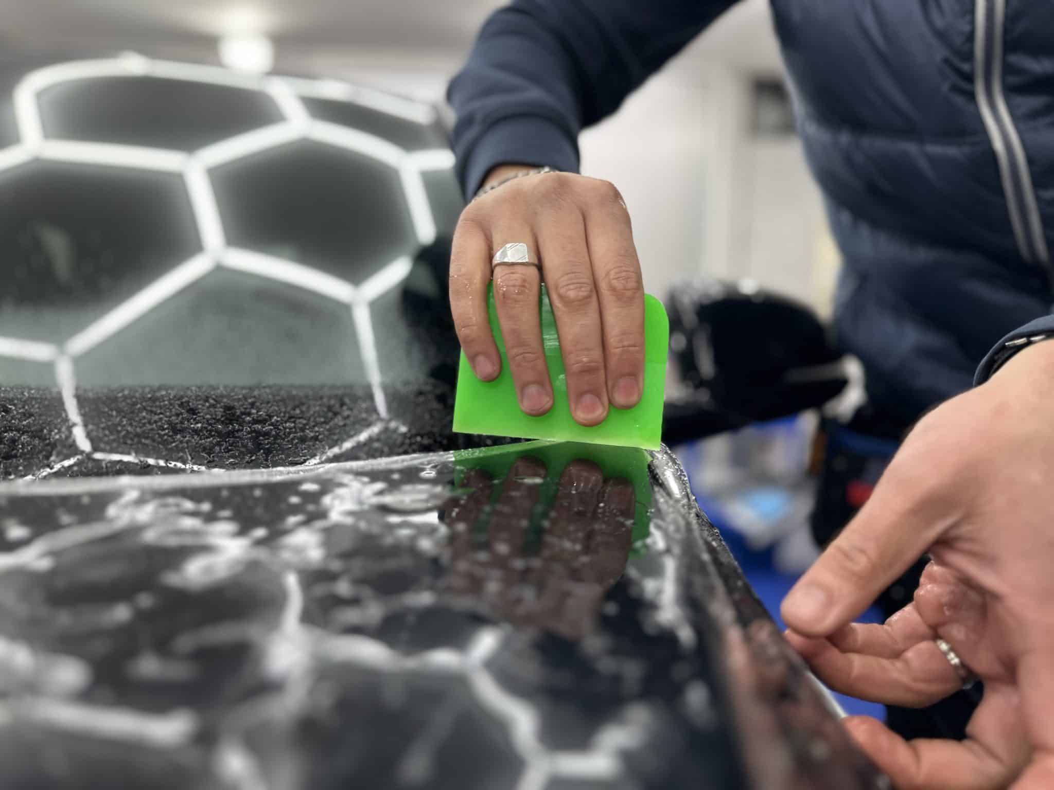 Formation en Pose de Film de Protection Carrosserie : Apprenez à Offrir une Protection Durable à Vos Clients